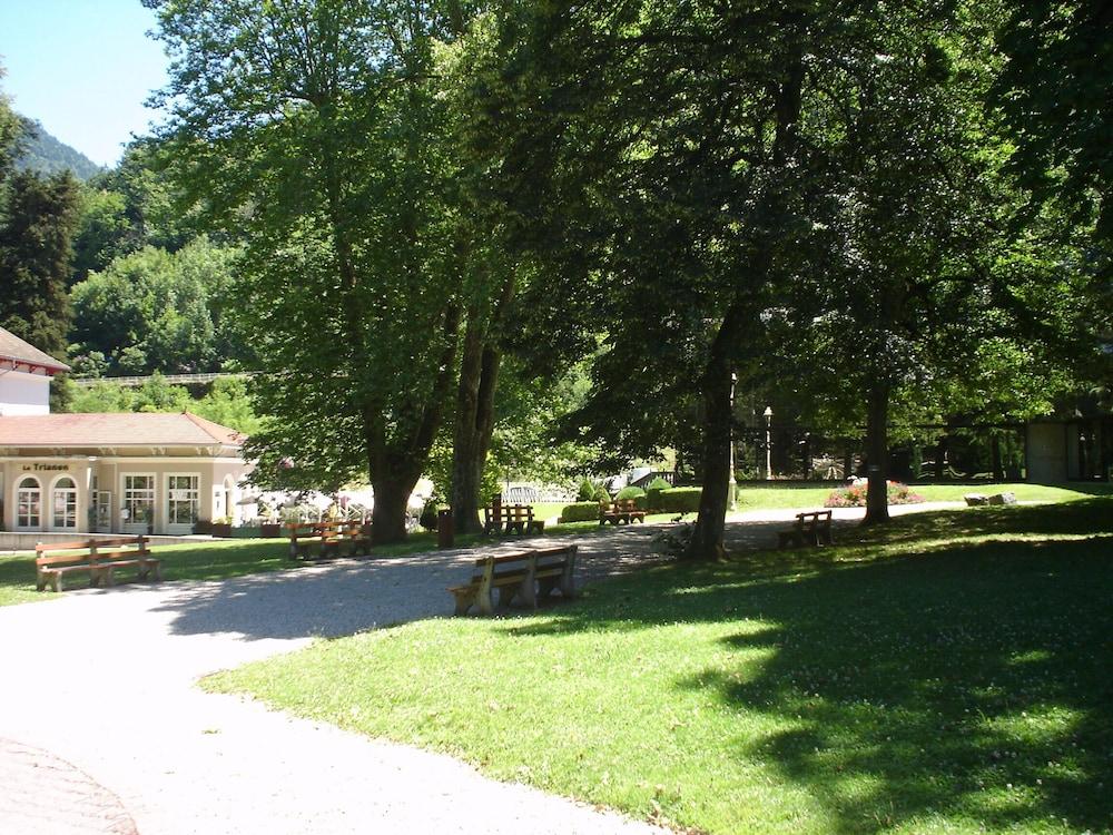 Terres De France - Appart'Hotel Le Splendid Алвар Екстериор снимка