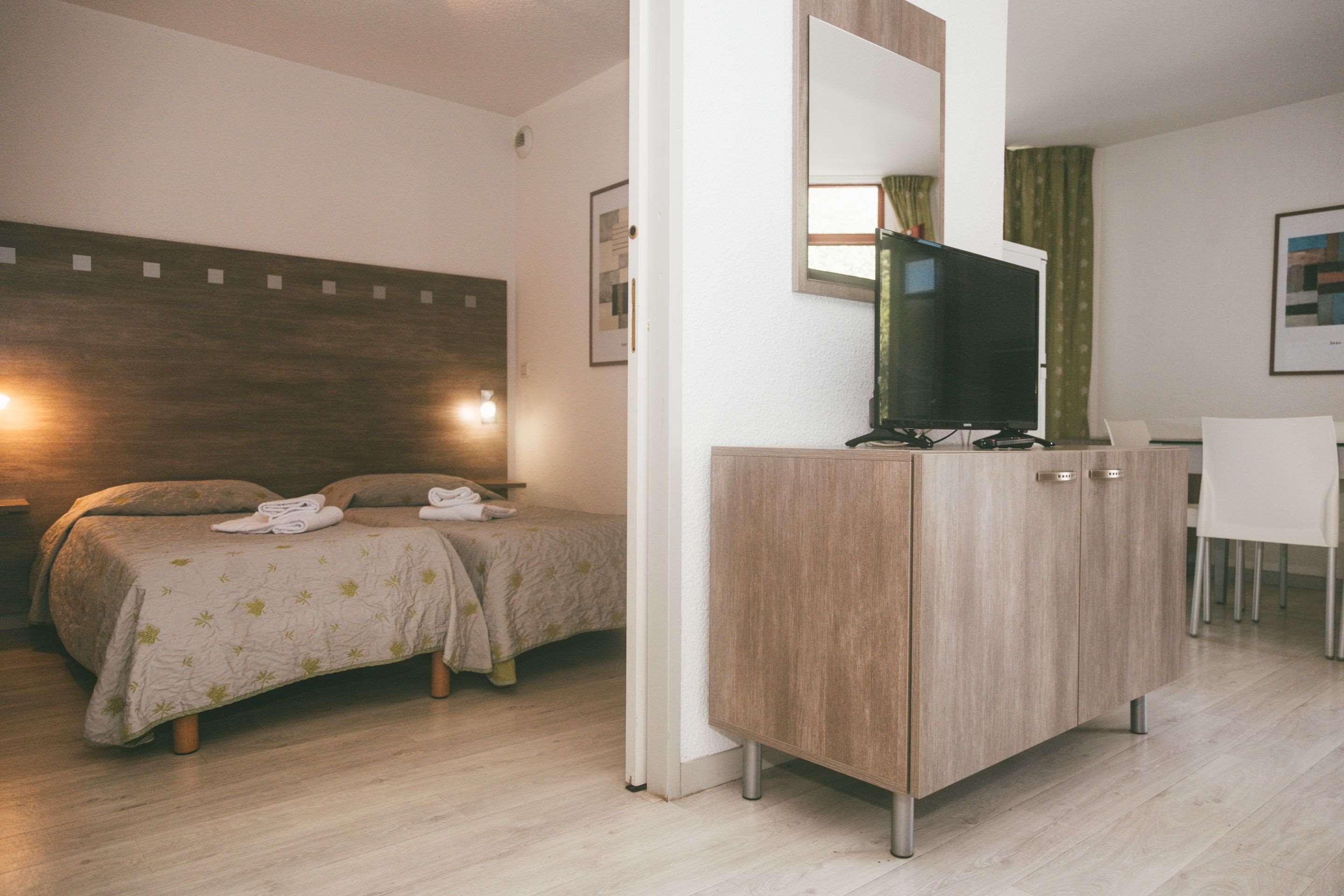 Terres De France - Appart'Hotel Le Splendid Алвар Екстериор снимка