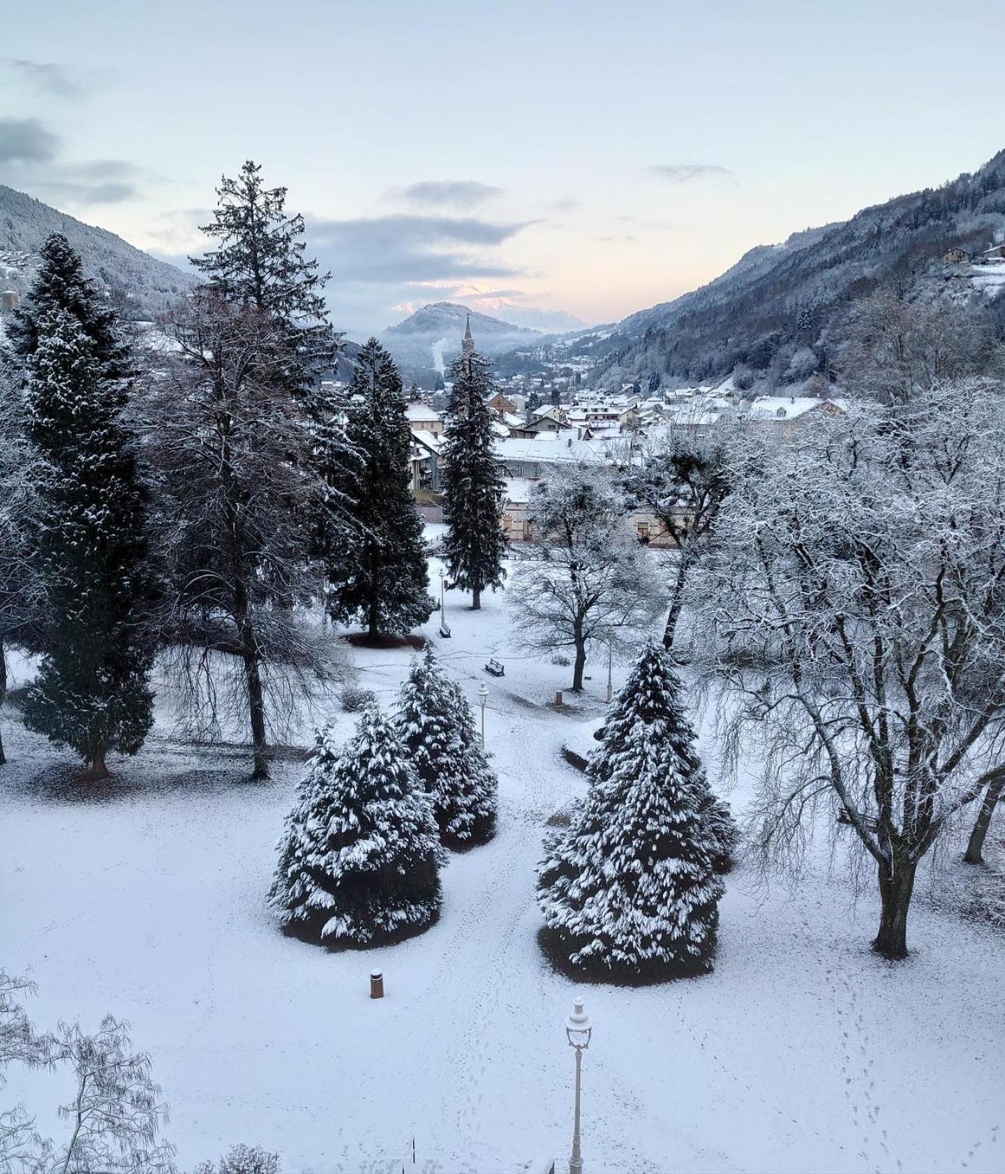 Terres De France - Appart'Hotel Le Splendid Алвар Екстериор снимка