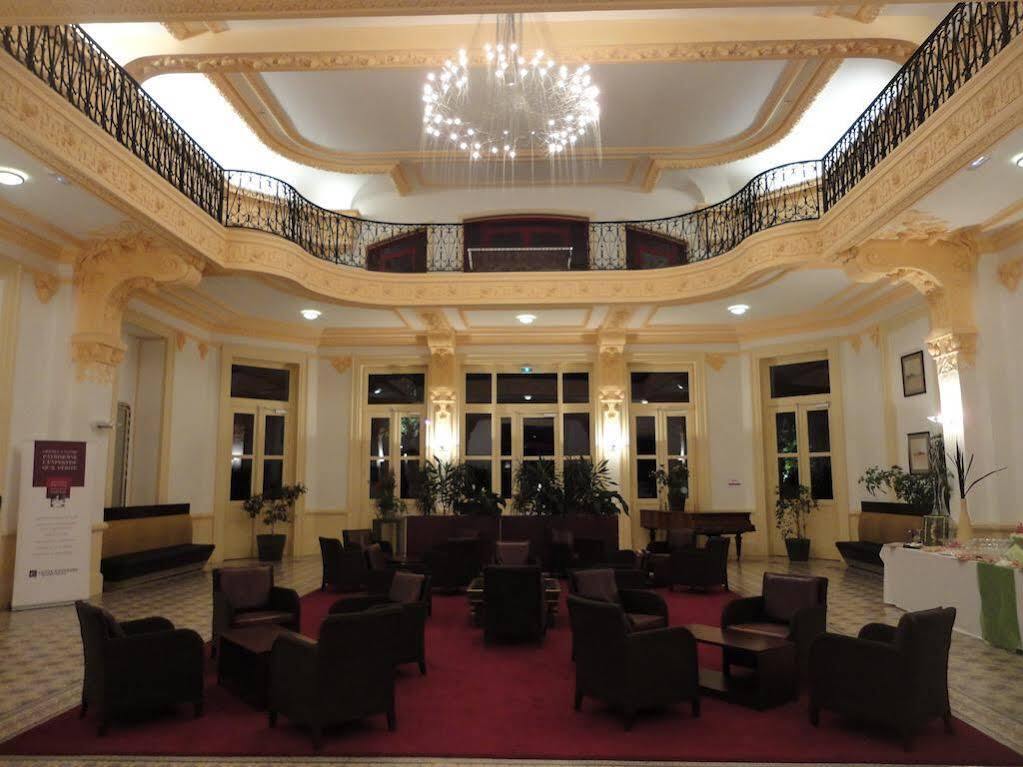 Terres De France - Appart'Hotel Le Splendid Алвар Екстериор снимка